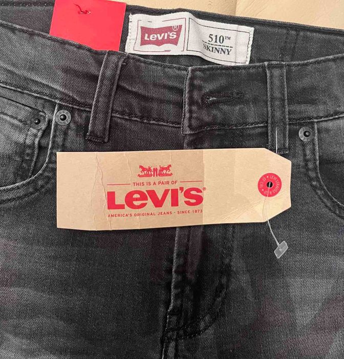 Джинсы Levis новые
