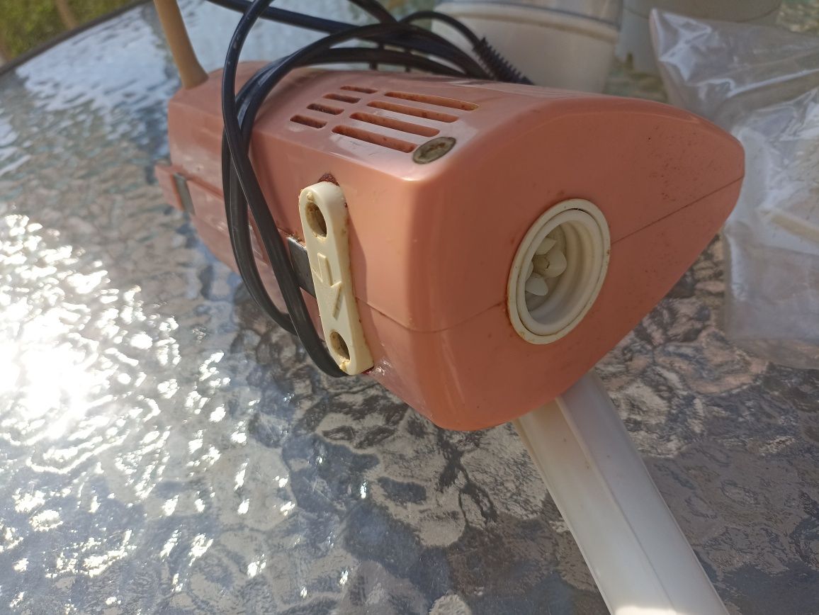 Robot kuchenny Niewiadów i młynek do kawy sprawne.