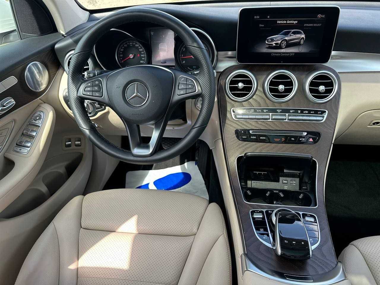 Авто Mercedes-Benz GLC 350e 2019