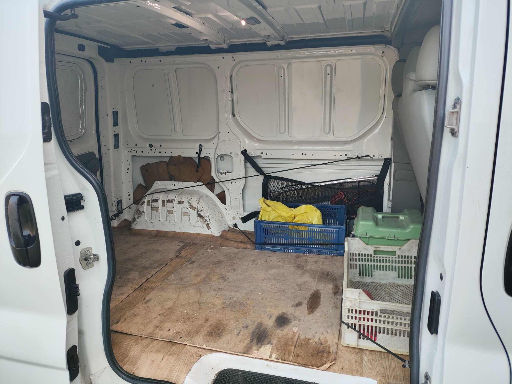 Opel Vivaro 2.0 CDTi груз., коротка база