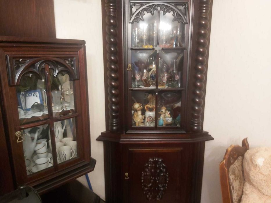 Segment z narożnikiem , komodą i stolik pod telewizor