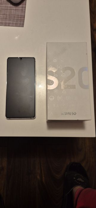 Sprzedam Samsung Galaxy S20 FE 5G