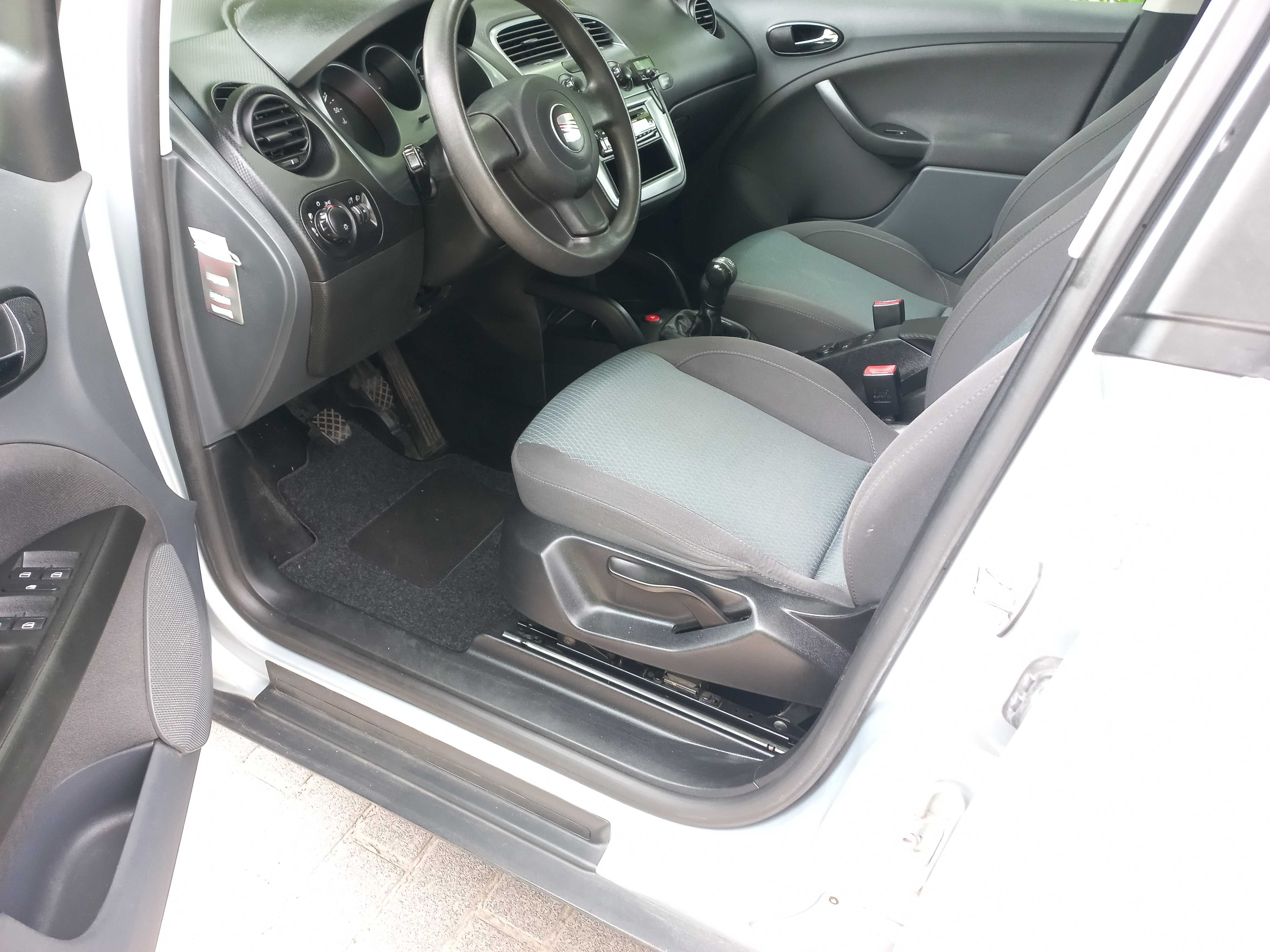 Seat Altea XL 1.6 B. MPi,102 KM
