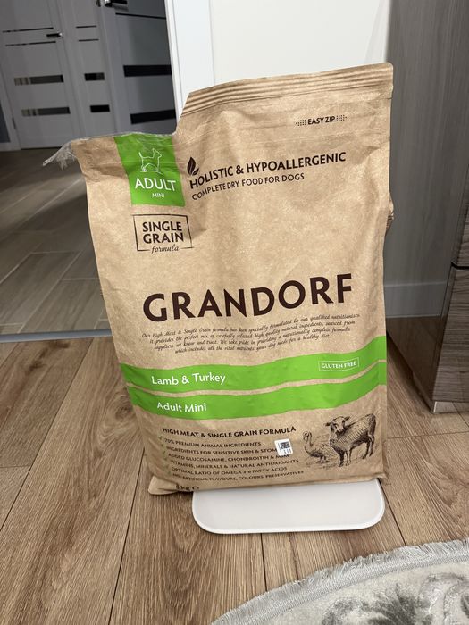 Корм  для собак .