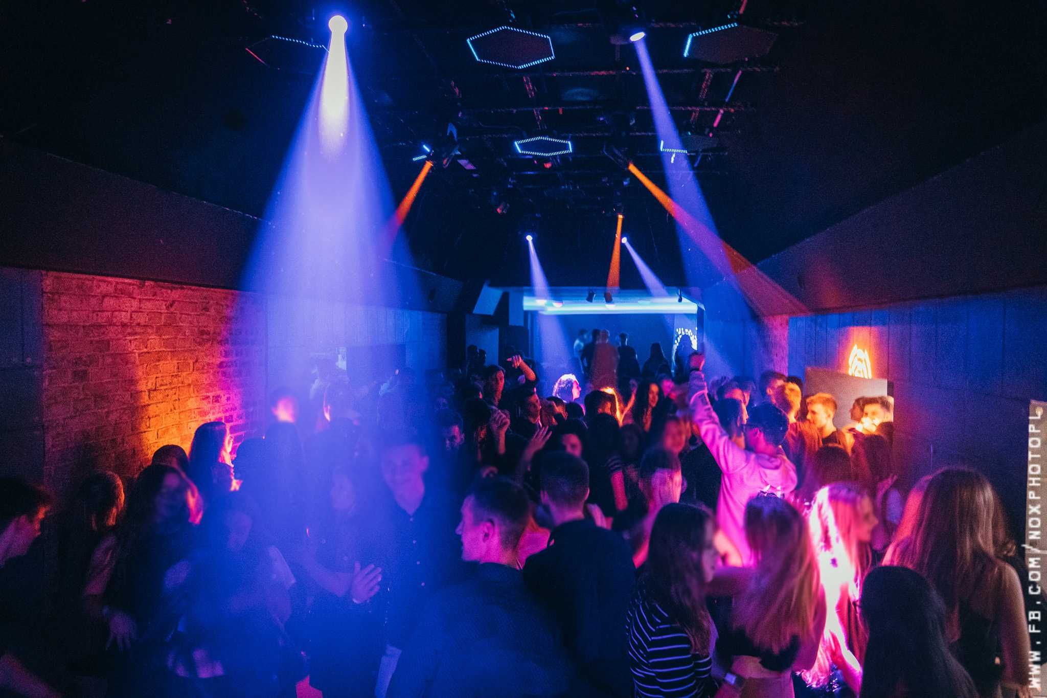 Lokal Klub w centrum Torunia