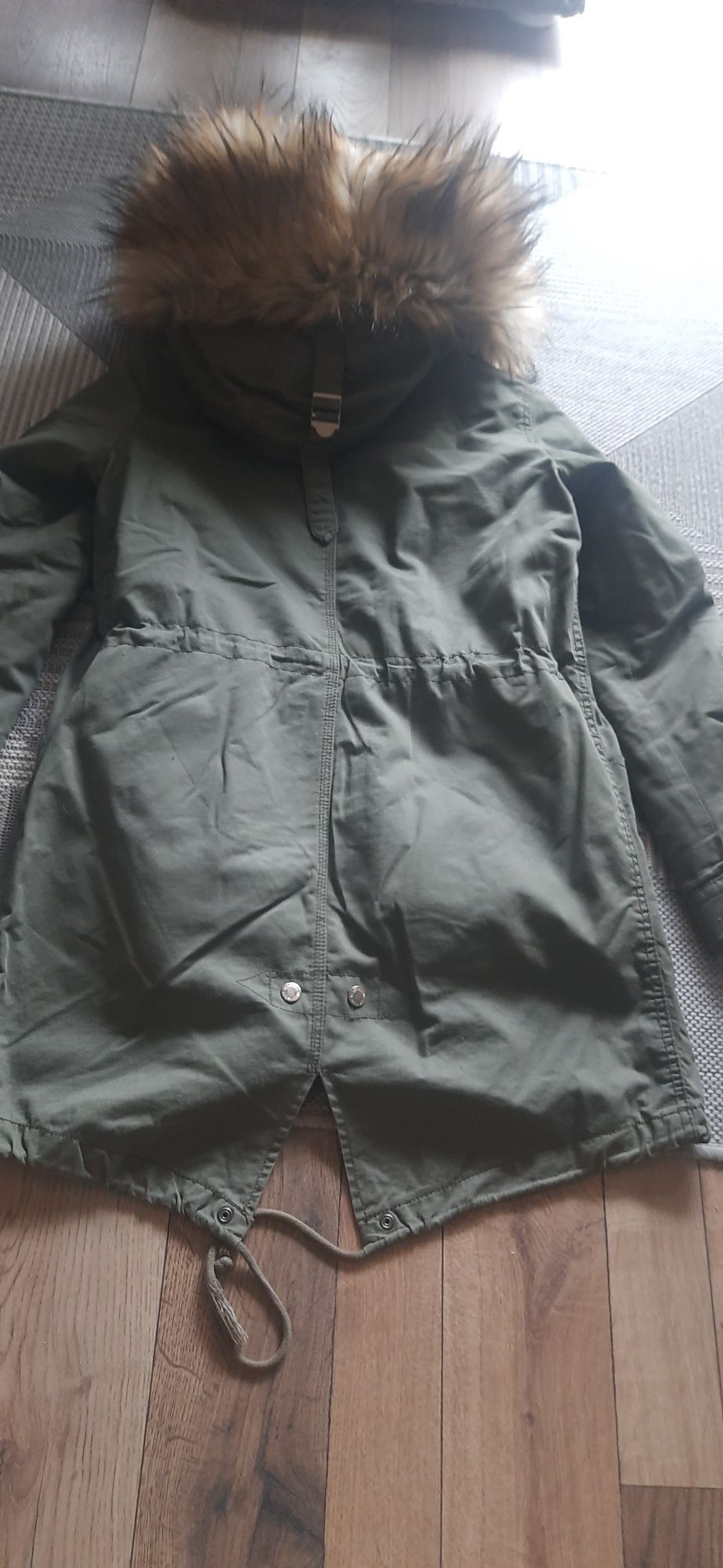 Damski plaszcz zimowy. Parka. Bershka Xs/S