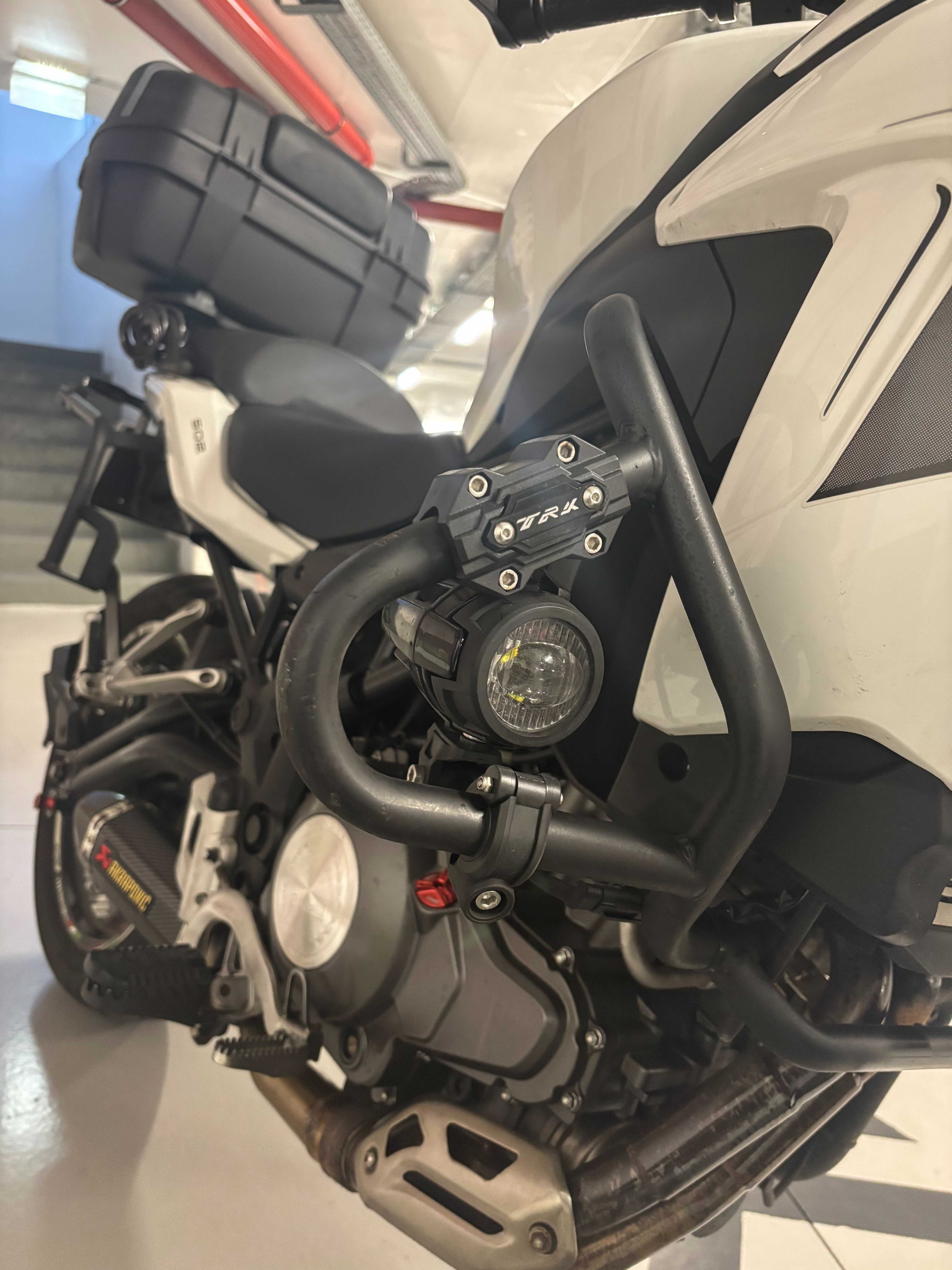 Benelli TRK 502 novíssima