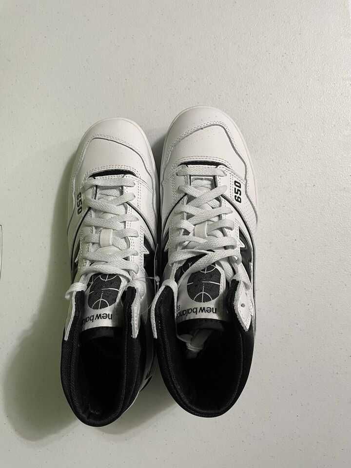 Оригінальні New Balance 650. Шкіряні кросівки білого кольору
