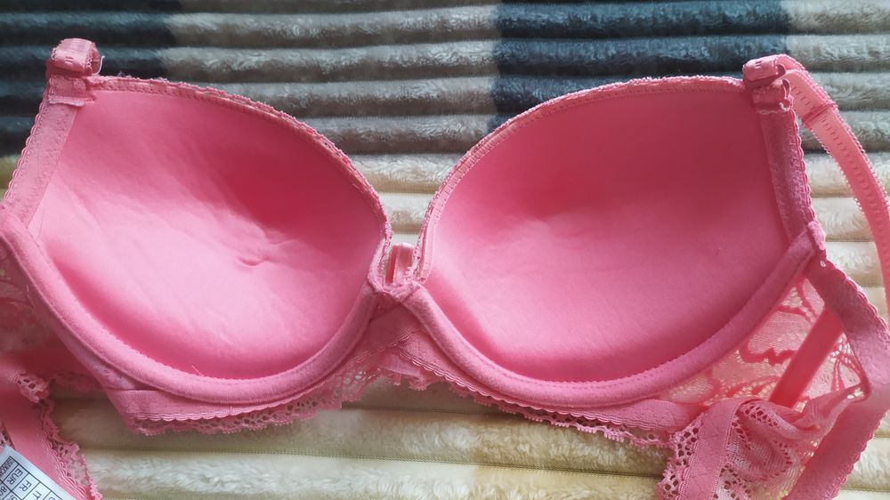 Женский бюстгалтер, трусики