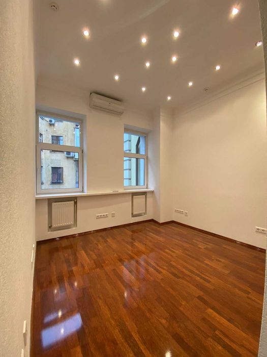 Офисное Здание 1660м.кв.Саксаганского.Печерск.Цена Обсуждается.БЕЗ%