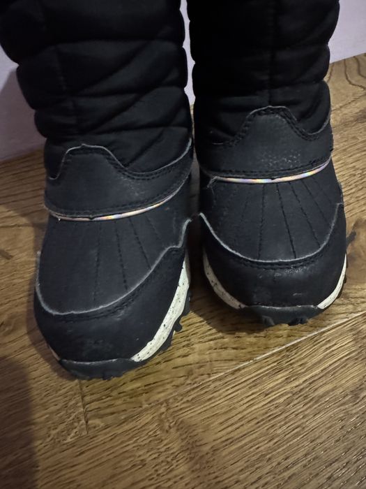 Продам дитячі зимові ботінки