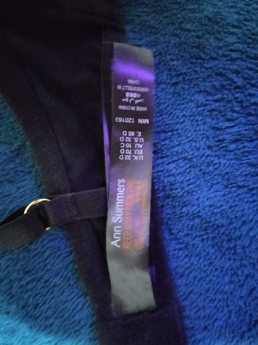 Бюстгалтер з декоративними ремінцями Ann Summers. 32D