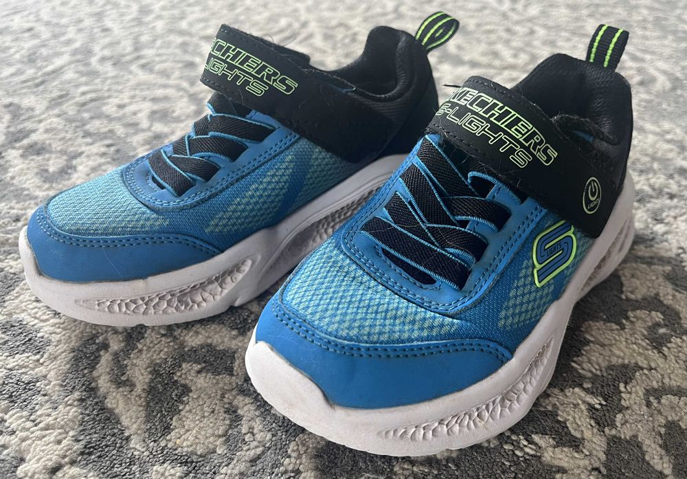 Buty Skechers świecące 27