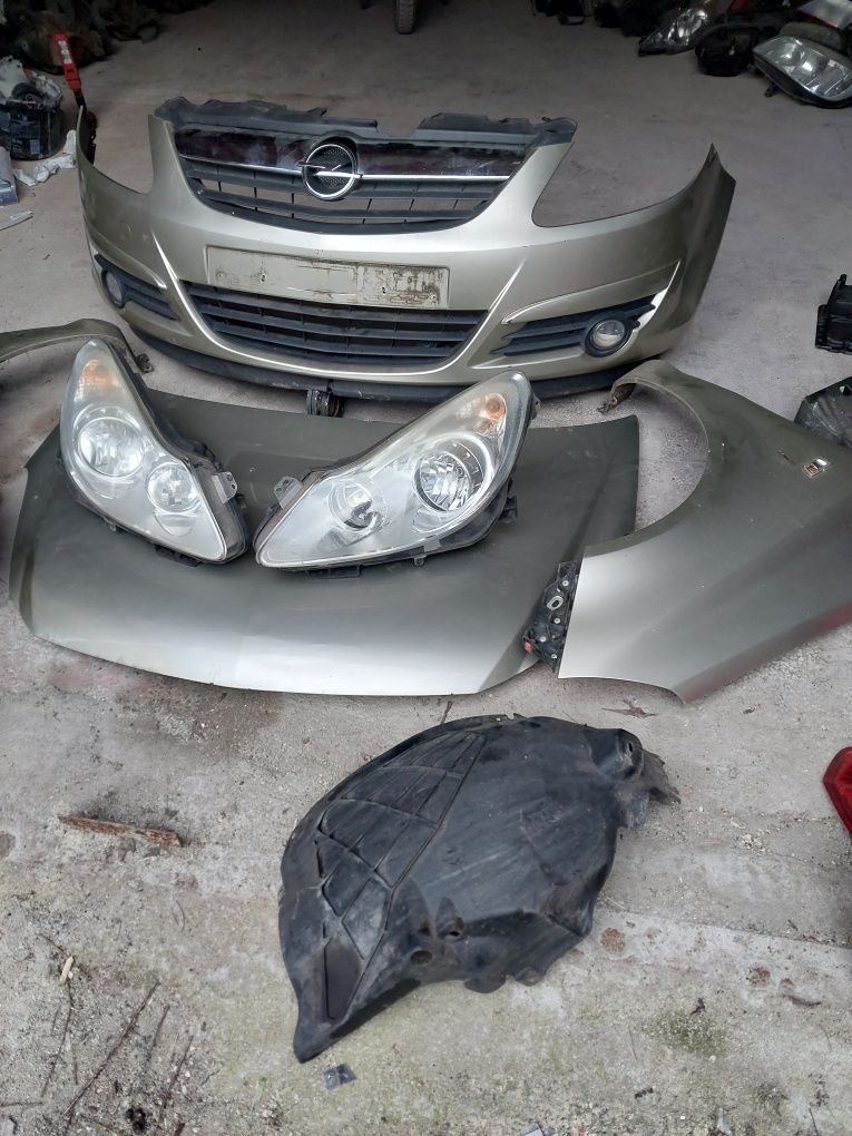 Opel corsa D Z 40M przód lampa maska błotnik zderzak nadkole prawy