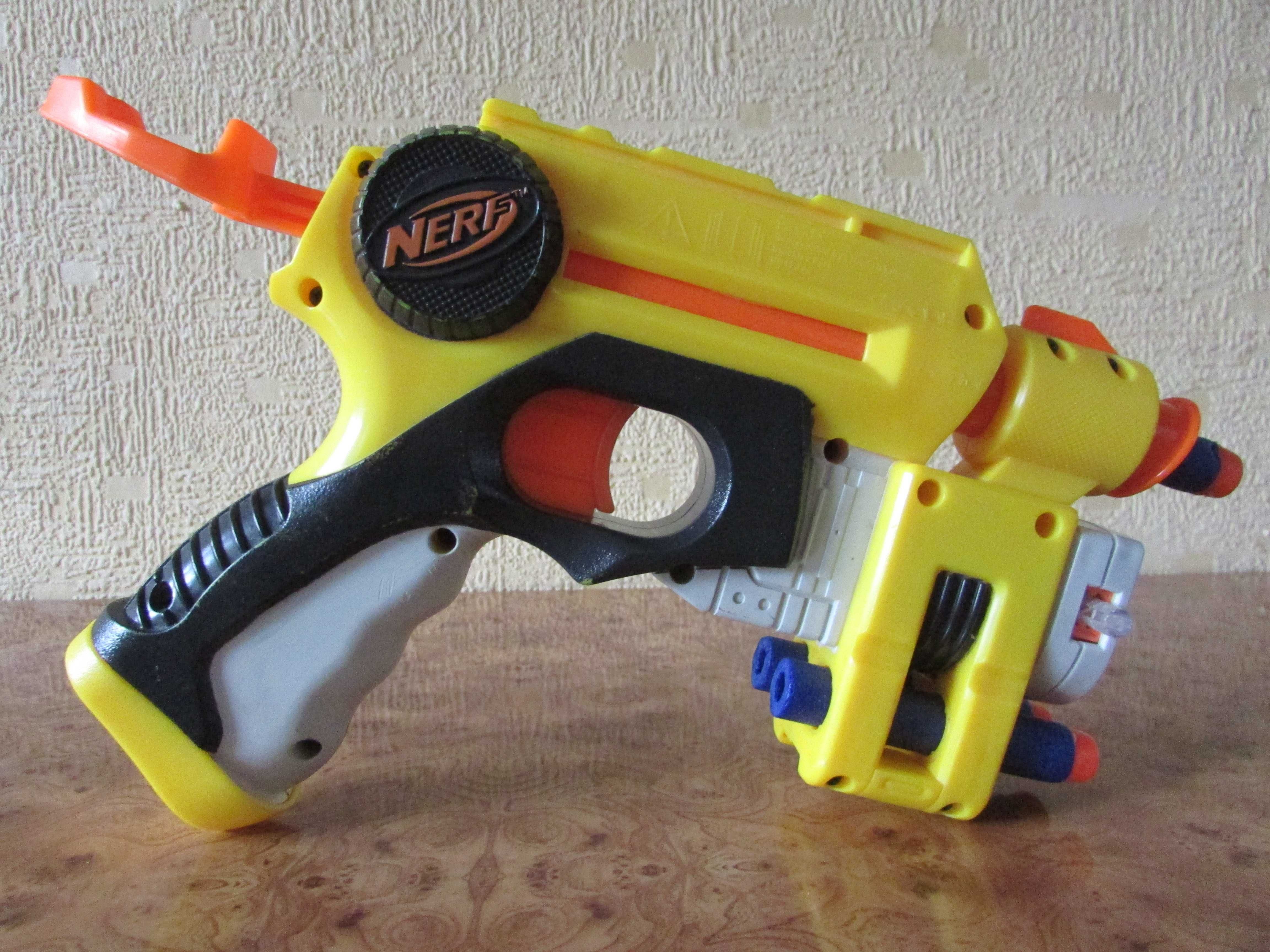 Pistolet (wyrzutnia) NERF NITE FINDER EX-3