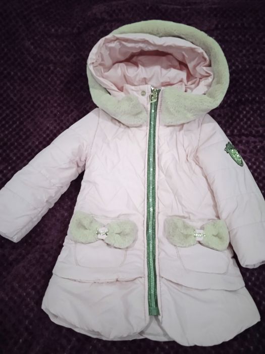 Куртка зимова на дівчинку 4-5 років