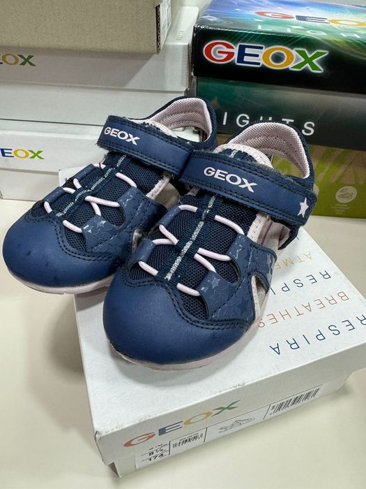 Sapatos Geox menina 26