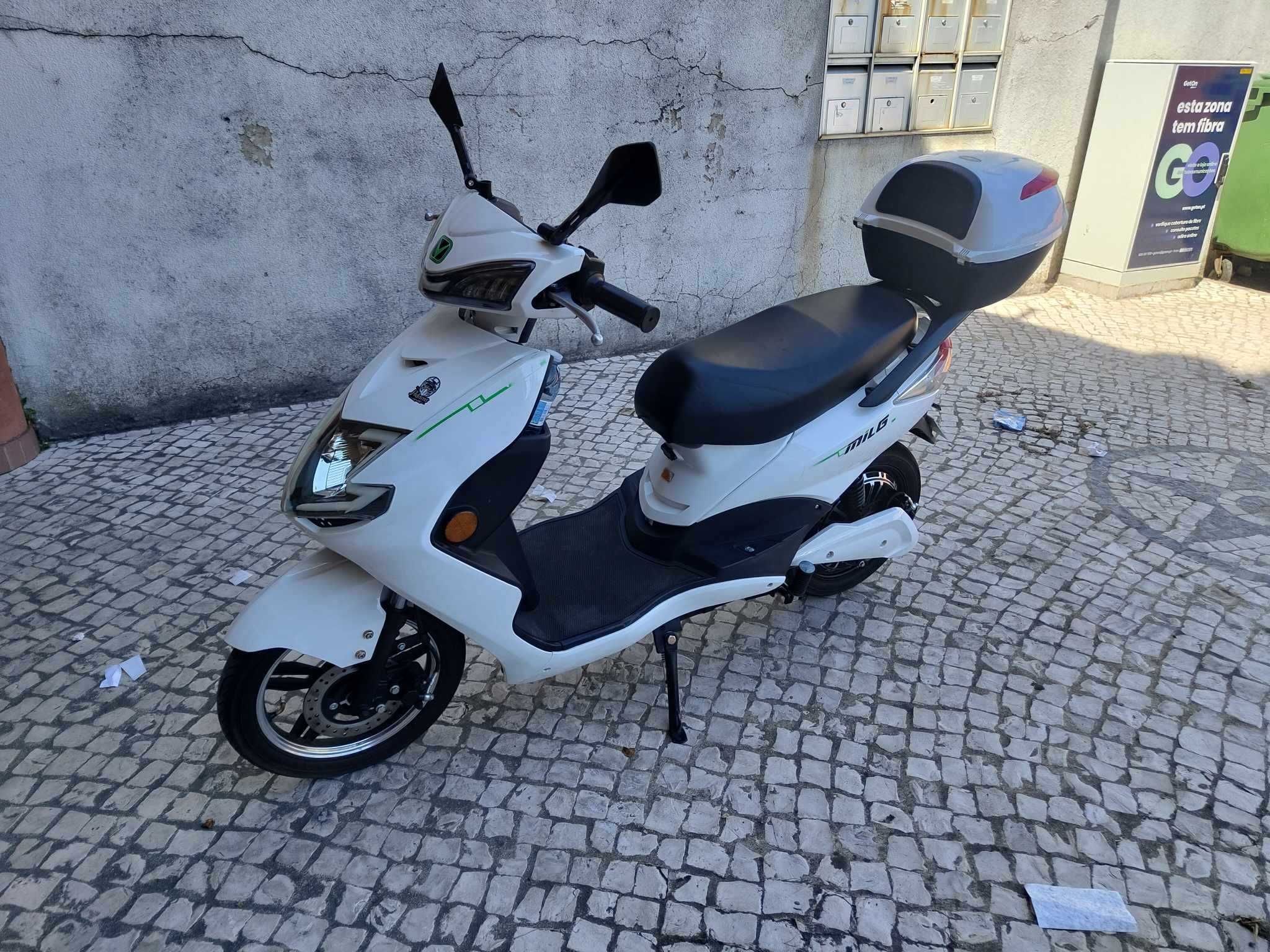 Scooter elétrica milg yw