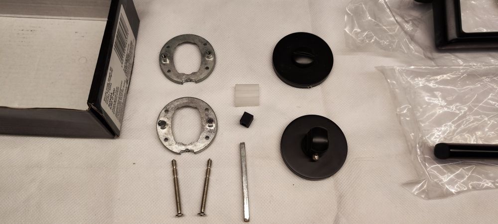 Klamka do drzwi łazienkowych czarna firmowa