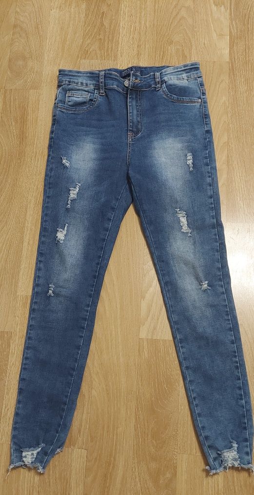 Spodnie jeans przetarcia r. 40 (L)