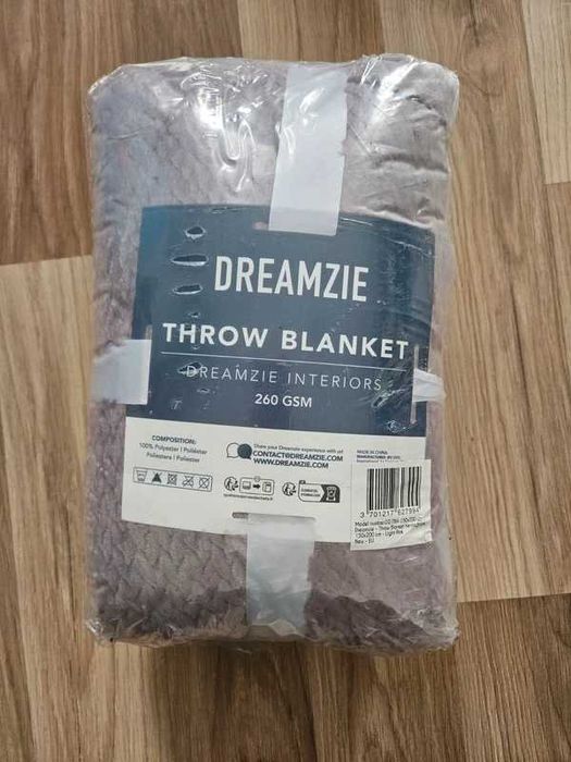 Koc polarowy w jodełkę Dreamzie 150 x 200 cm Jasnoróżowy 100%poliestru
