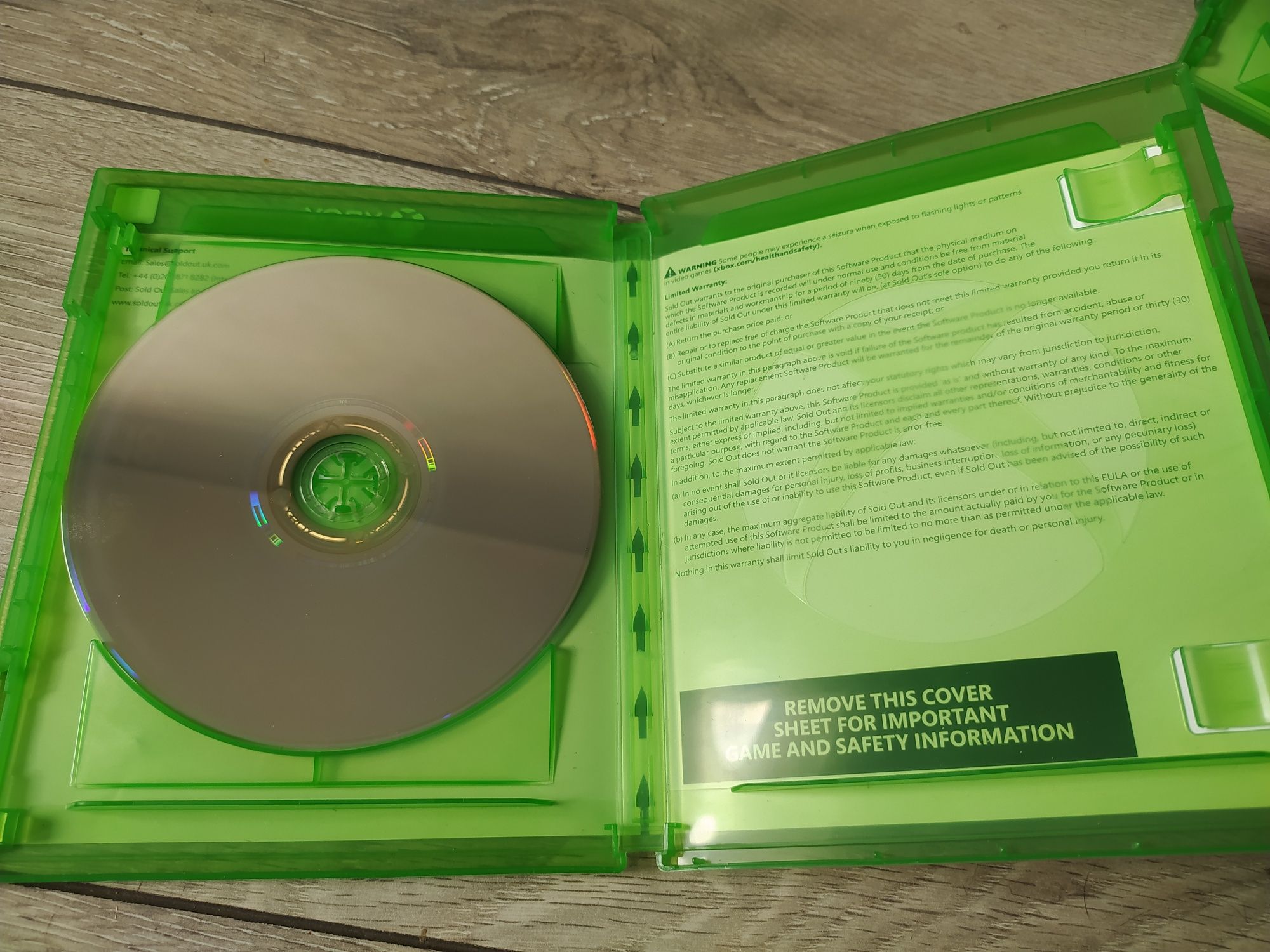 Konsola Xbox Series X 1TB + pad i dwie gry