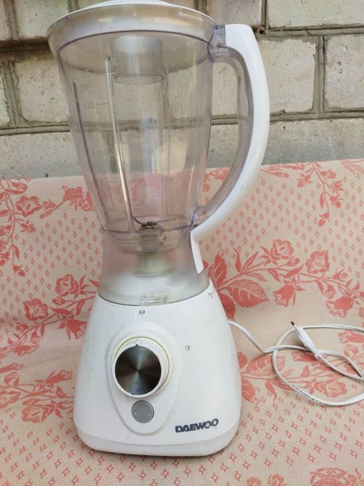 Продам блендер DAEWOO