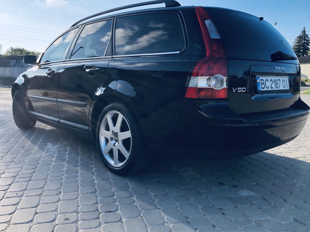 Volvo v50 Вольво в50