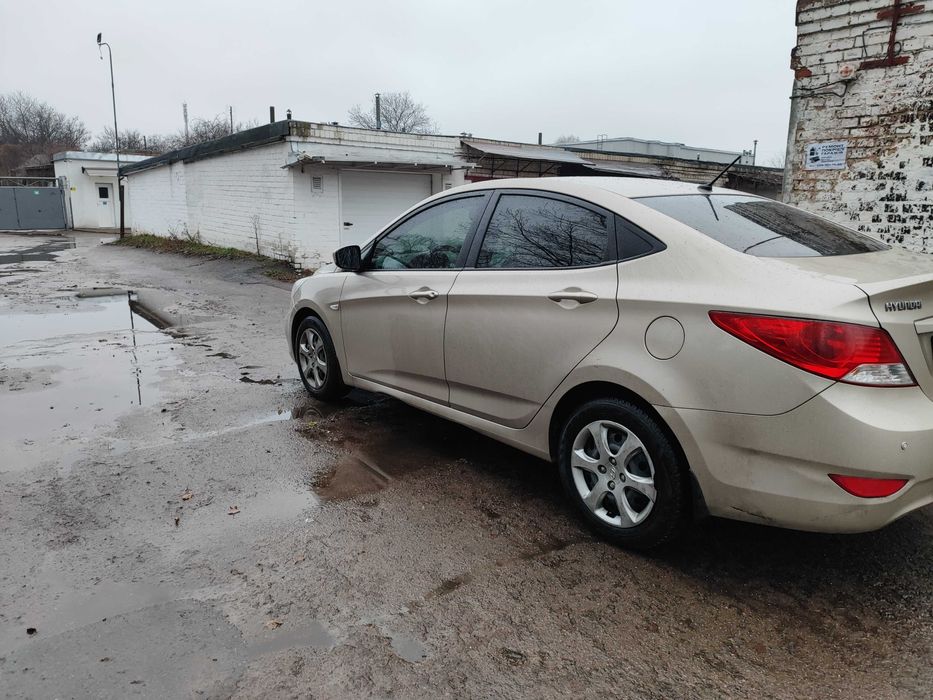 Hyundai Accent 2012 г. 1.4 газ/бенз. АКПП.Отличное состояние