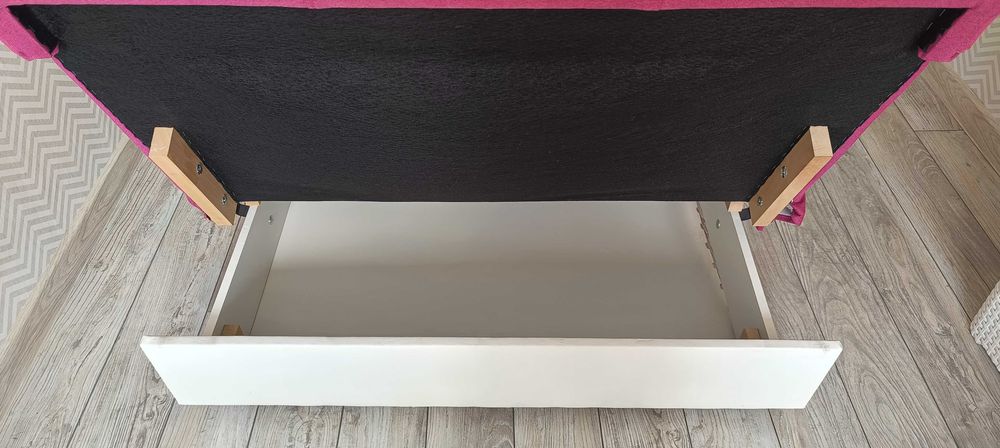 Mała sofa z funkcją spania