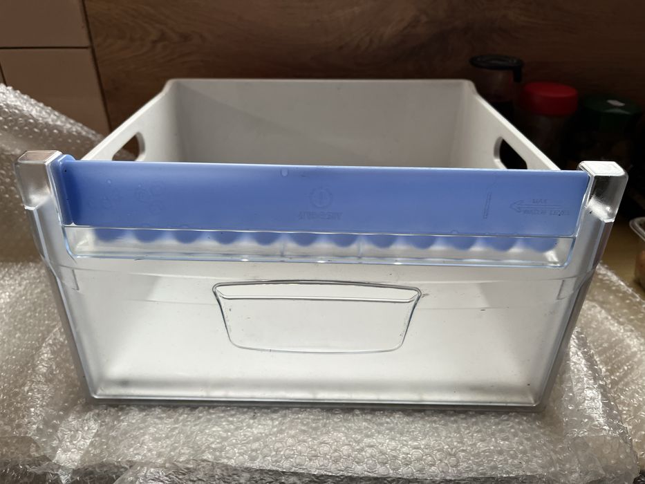 Szuflada lodowka zamrazarka indesit ban srodkowa