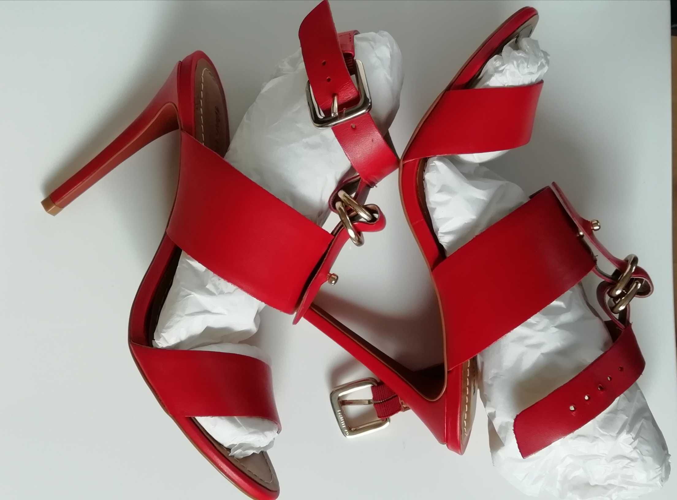 czerwone sandały i klapki na lato seksowne szpilki włoski fason obcas