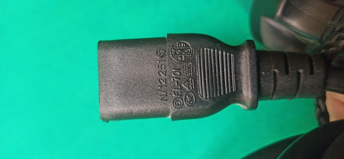 Kabel zasilający do komputera, monitora 1,5m lub 2,47m