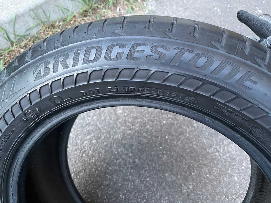Шини (покришки) BRIDGESTONE 225/55 R17 97W RUNFLAT. 2шт.