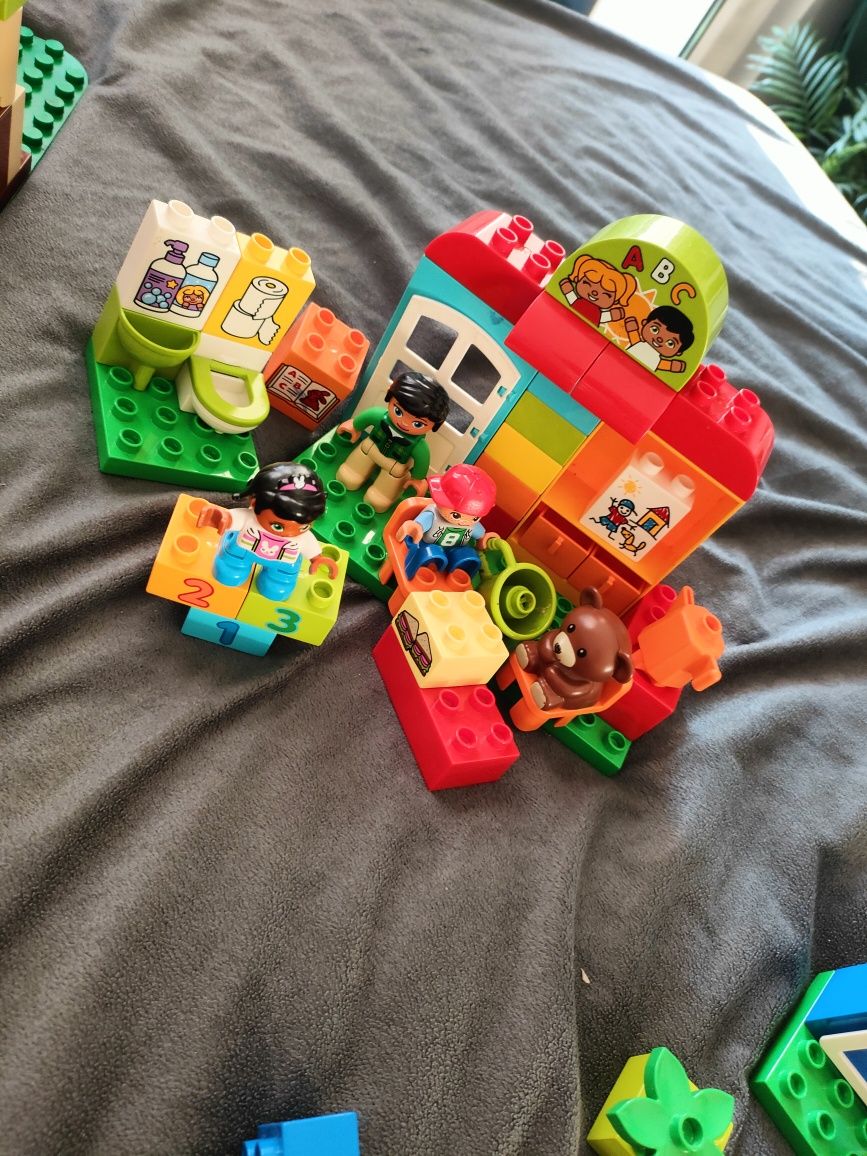 Paka LEGO Duplo 7 zestawów +płytka