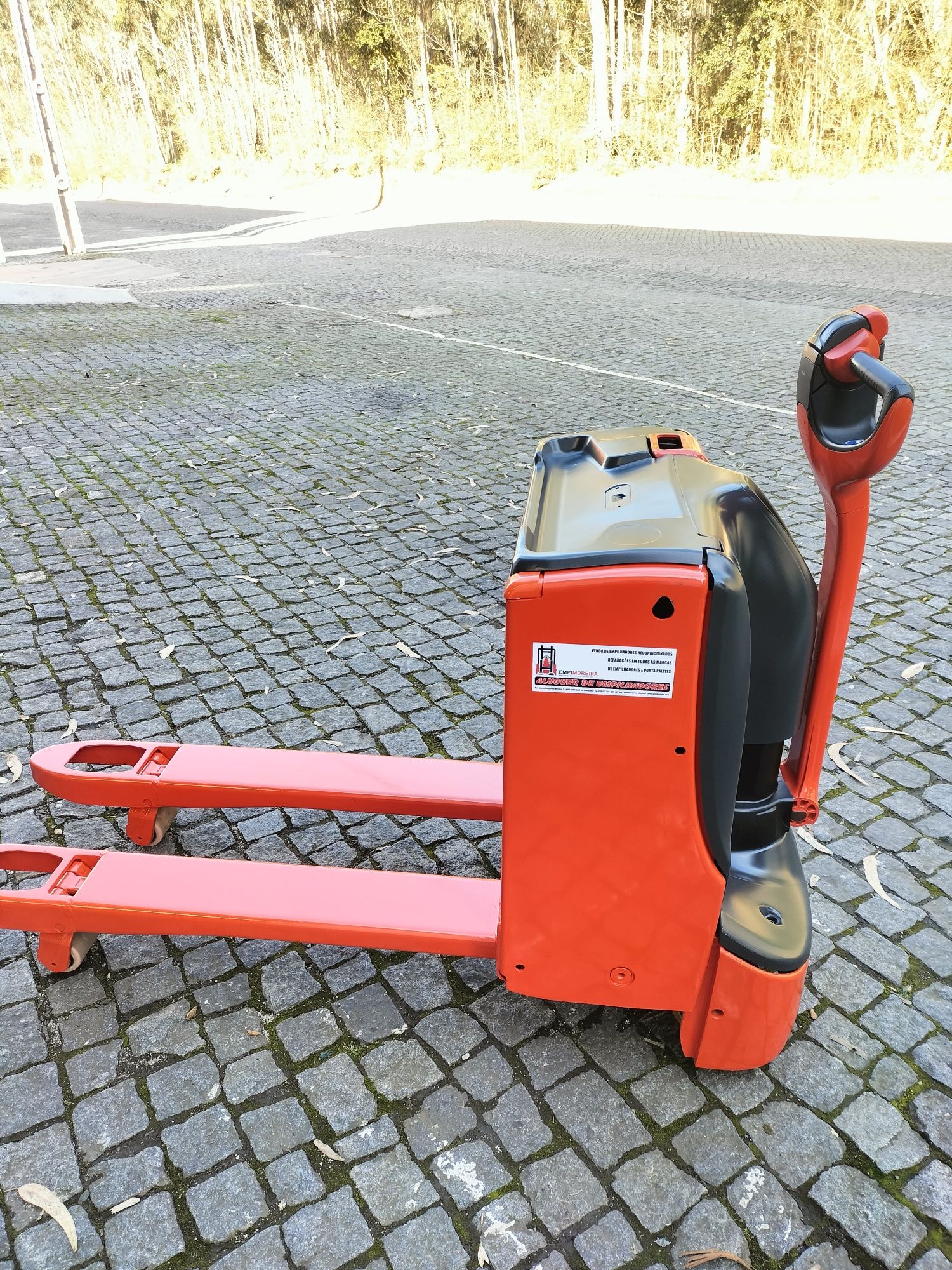 Porta Paletes Elétrico Linde T18 , Ano 2019