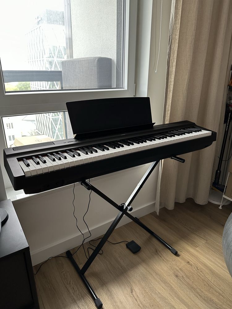 Yamaha 120aB Piano - Like new