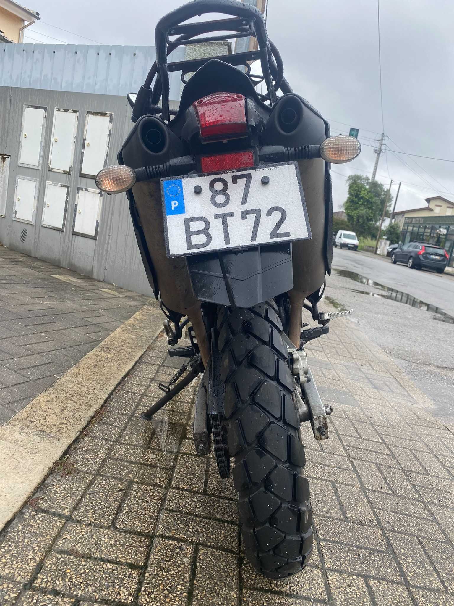 Yamaha XT 660R 2006 preta