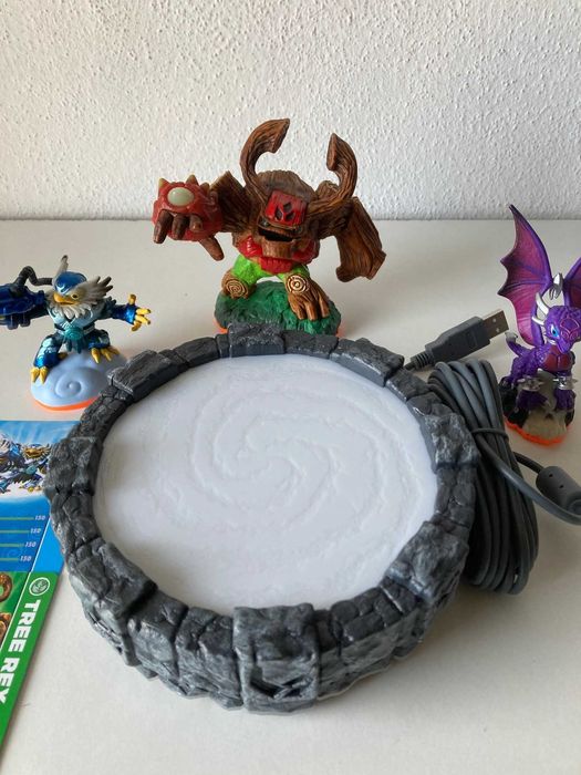 Skylanders Giants Completo (Jogo + Figuras + Base) - Jogo Nintendo Wii