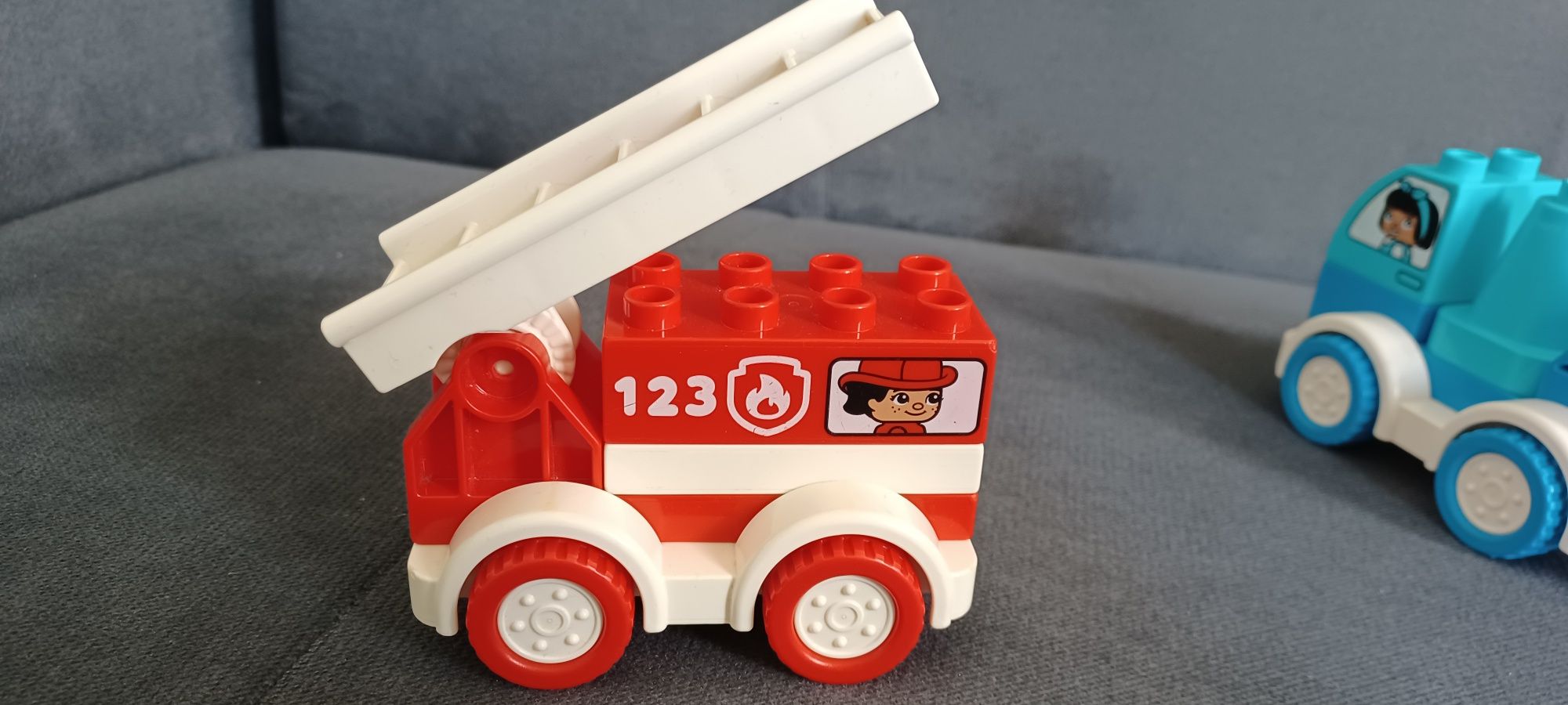 Lego Duplo straż i pomoc drogowa