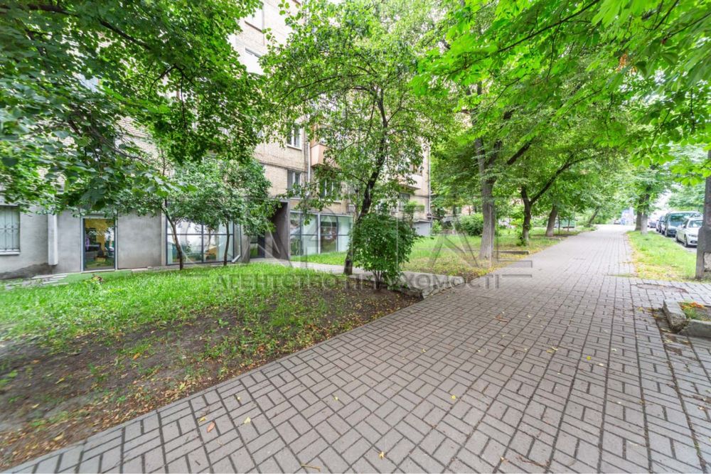 Продажа фасад комерции (270,5м2) Печерск , Макейна , 1-й этаж ТОРГ!!!