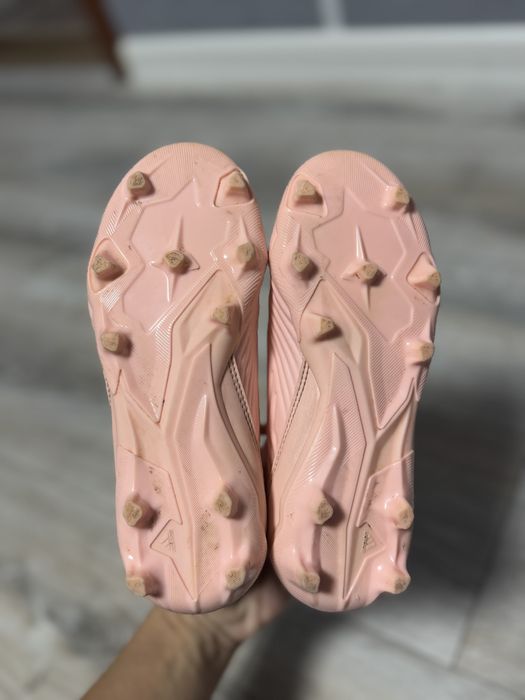 Бутси, копачки Adidas PREDATOR 18.3 yunior pink