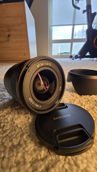 Lente Samyang AF 24mm Sony
