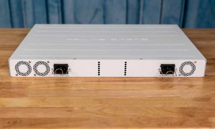 Микротик, коммутатор MikroTik Cloud Router Switch CRS354-48G-4S+2Q+RM