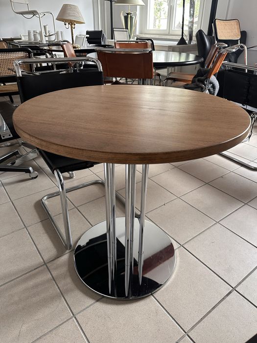 Thonet S1047 stół po renowacji. Średnica blatu 78cm