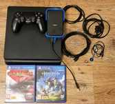 Продам PS 4 Slim 500 Гб