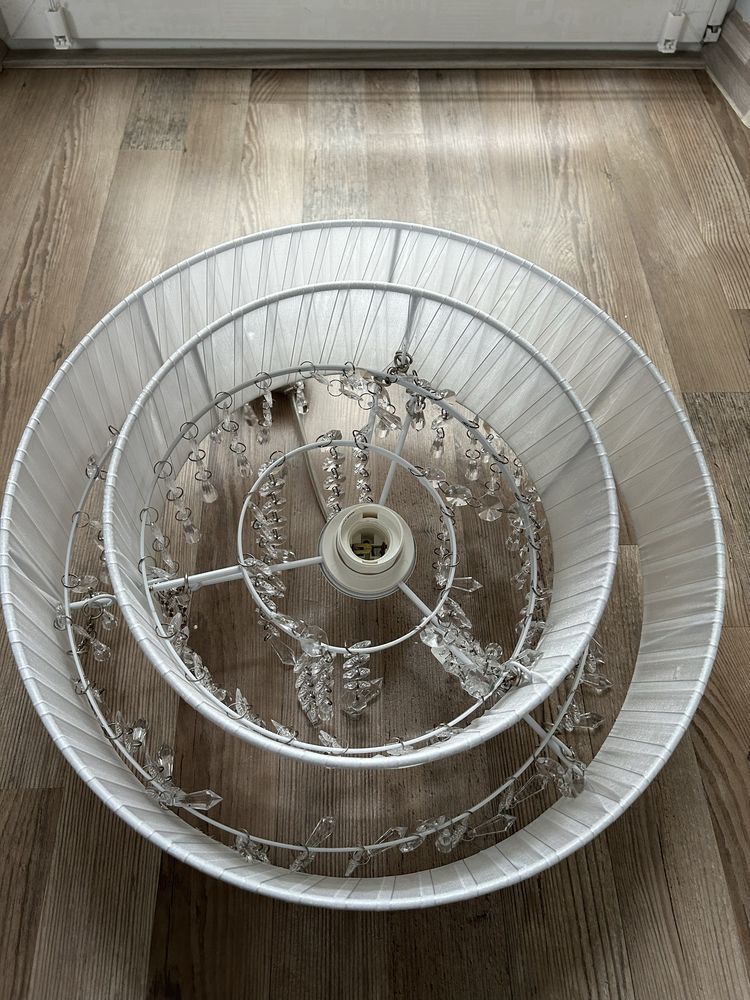 Lampa wisząca z kryształkami
