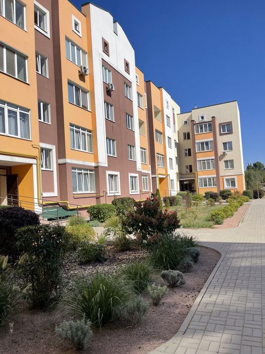 Простора 1к квартира з ремонтом в новому ЖК Саме Той