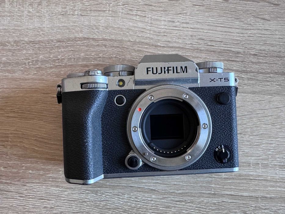 Fujifilm X-T5 + 3 objetivas + DJI RS4 — Kit completo