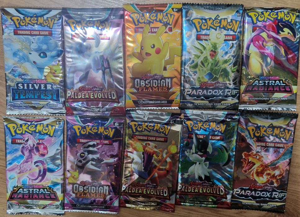 Skórzany album plus 130 kart pokemon